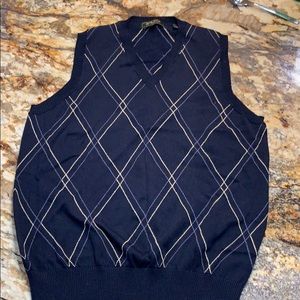 Men’s vest size small